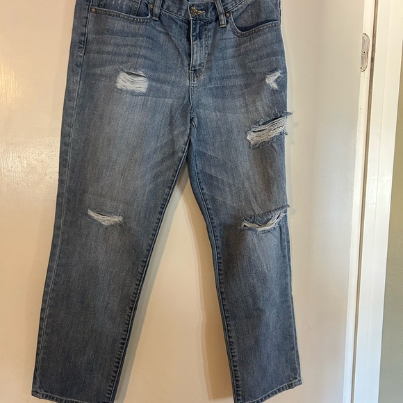 a.n.a Distressed Cropped Blue Jeans - Picture 1 of 4